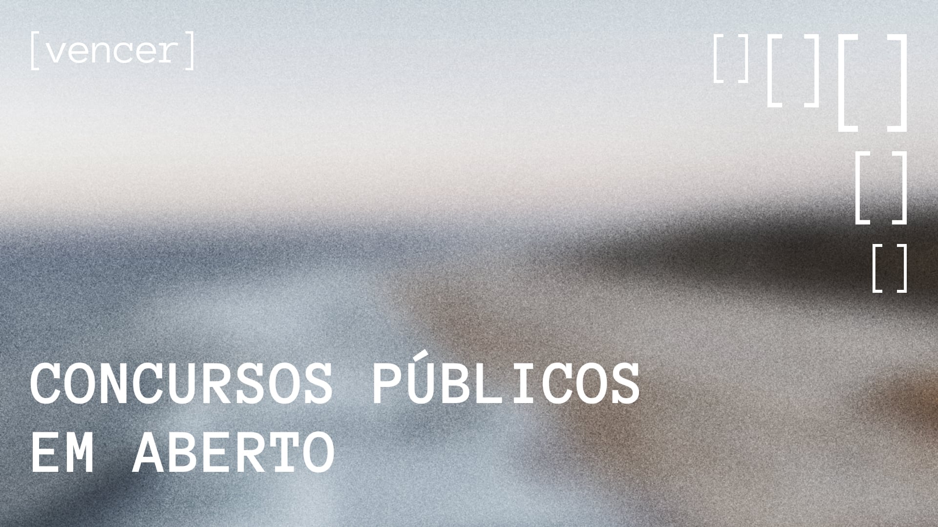 Empresário a analisar oportunidades de concursos públicos em aberto